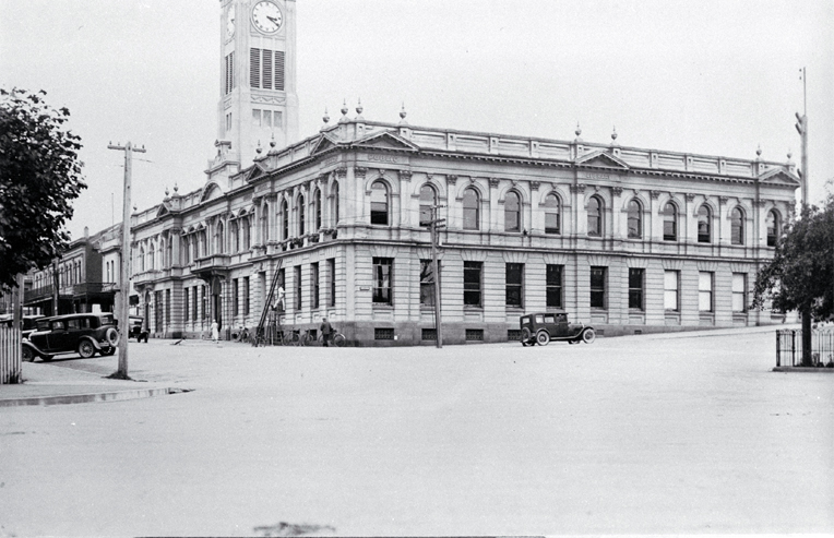 On the corner of George and Latter Streets, Timaru, the Oamaru stone municipal building was completed in 1912 