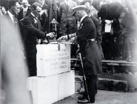 Lord Jellicoe sees the foundation stone is in place, Bridge of Remembrance