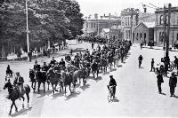 Mounted special constables passing along Oxford Terrace from Durham Street corner