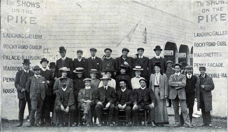Manager and employees of the Pike.
