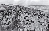 A crowded New Brighton beach, New Zealand, on gala day 
[1927]