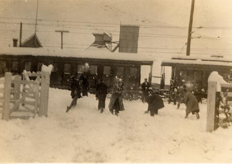Big Snow - 1945 - Railway Station