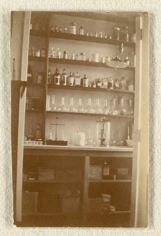 Image of In laboratory Middle San 1918