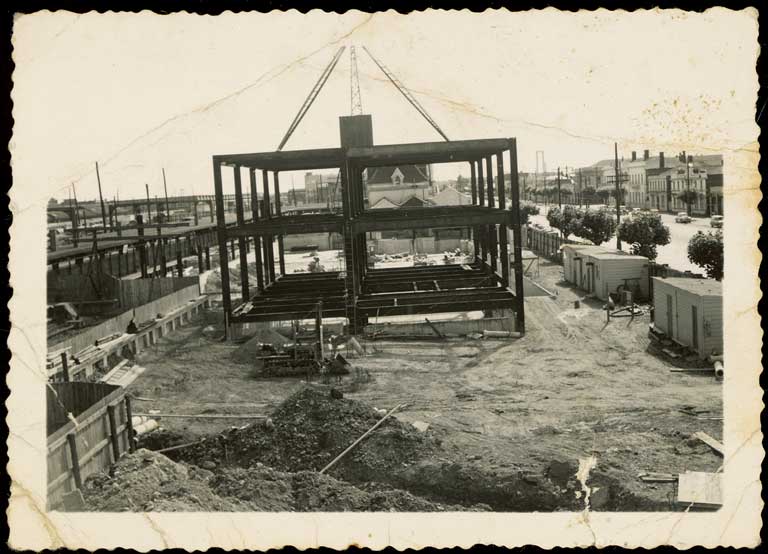 Image of Construction of Christchurch Railway Station, Moorhouse Ave, Christchurch. c.1953