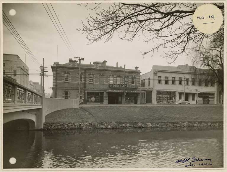 Image of No. 19. Photograph showing front elevation Oxford Terrace property. 1946