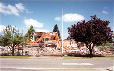 Old Fendalton Service Centre demolition - May 2000