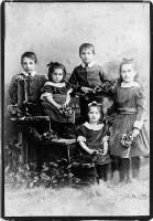 Five of the six children of Thomas Jones Walker Shand