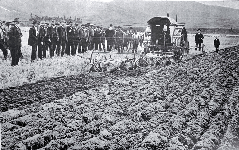 A trial of a Jelbart oil tractor at Mr C.H. Ensor's White Rock Station 