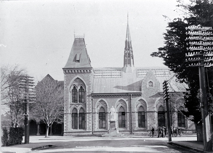 Canterbury Museum and Rolleston statue [ca. 1900]