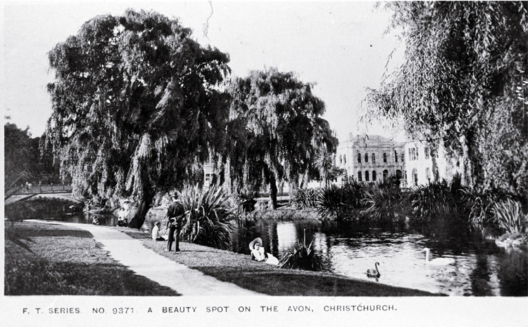 A beauty spot on the River Avon 