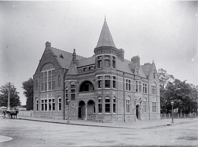 The Christchurch City Council Chambers on the north-west corner of Oxford Terrace and Worcester Street, ca. 1890