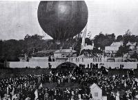 Balloonist Captain Lorraine shown in his first successful ascent in Christchurch [1899]