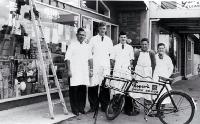 Staff of the Four Square Foodmarket, Normans Road, Elmwood, Christchurch [1963]