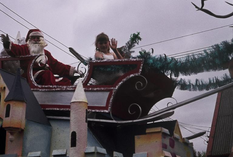 Santa float, Hay's Christmas parade