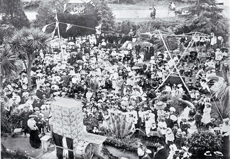 Christmas holidays at Wainoni, Christchurch, watching the Punch and Judy show 