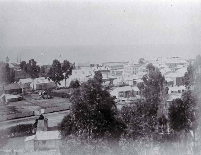View from Evans Street looking across Caroline Bay, Timaru : lighthouse on the left.