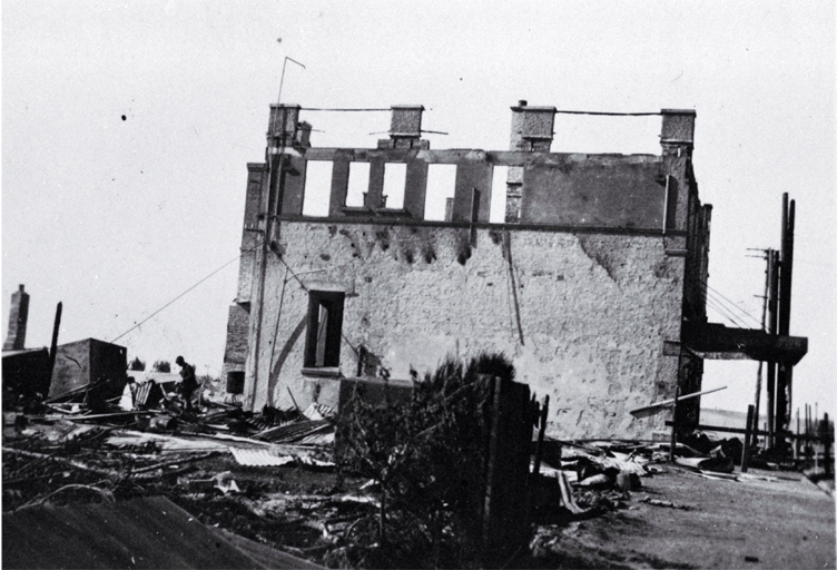 The first Ozone Caf&eacute; after it had been gutted by fire in 1922 