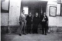 Isabella Hucks and unidentified men 