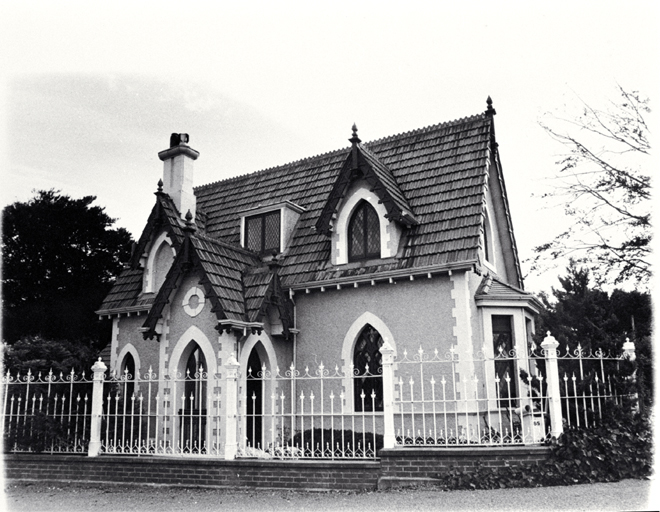 Mona Vale gatehouse 