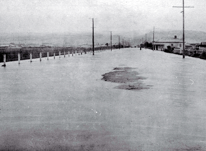 Flooding on Barrington Street, Christchurch, opposite Spreydon Park on 10 August 1925 Flooding on Barrington Street, Christchurch, opposite Spreydon Park on 10 August 1925