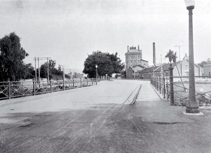 Fitzgerald Avenue bridge, looking south-east 