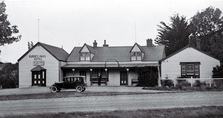Burkes Pass Hotel 