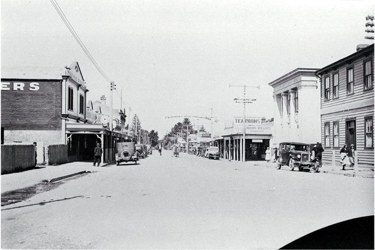 Looking south down Talbot Street, main street of Geraldine 