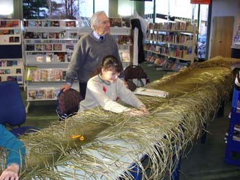 Weaving at Papanui Library 29 June 2005