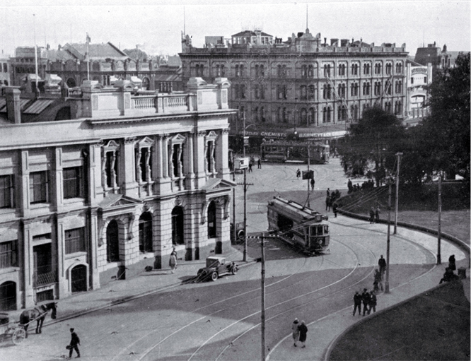 Cathedral Square, Christchurch, showing Dalgety's building and the United Service Hotel 