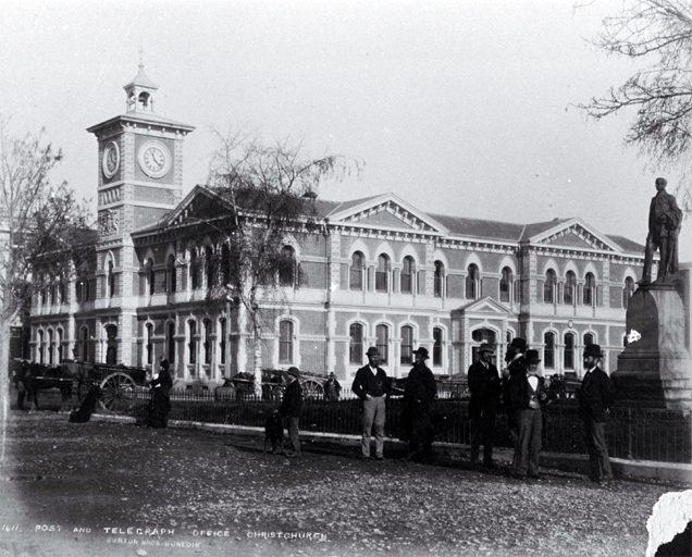 Delivery carts near the Godley Statue with the Chief Post Office in the background 