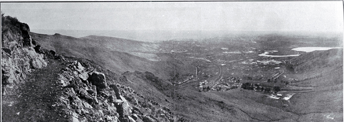 Looking down from the Summit Road at Morgan's Valley, Heathcote : a hazy day in Christchurch.
