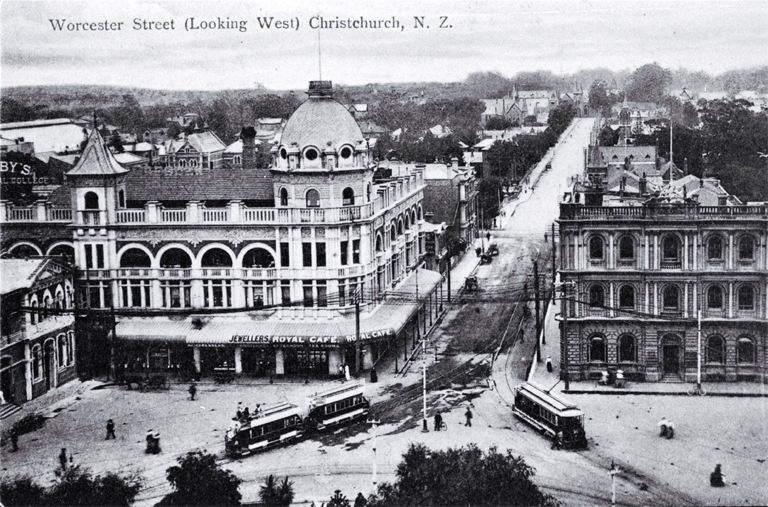 Looking west down Worcester Street from Cathedral Square 