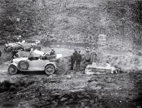 French officers visit to the Sign of the Kiwi 