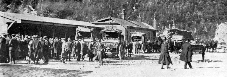 After the ceremony: the coaches getting ready to convey the West Coast party back to Otira.