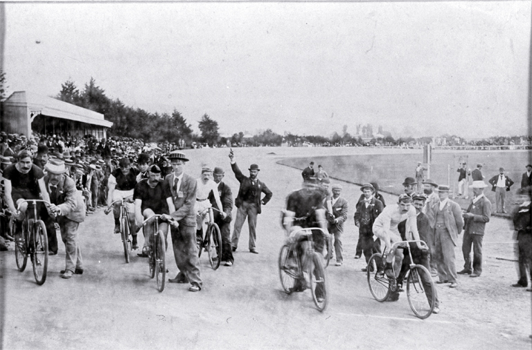 Ten mile championship of New Zealand [Jan. 1896]. CCL-KPCD1-IMG0057