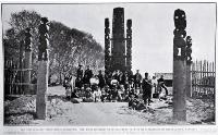 New Zealand International Exhibition 1906-1907 : the Maori residents of Te Araiteuru Pa, with Mr G McGregor of Maxwelltown, Wanganui 