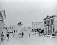 Great North Road (later Stafford Street) Timaru : BNZ building on right, in centre Club Hotel.