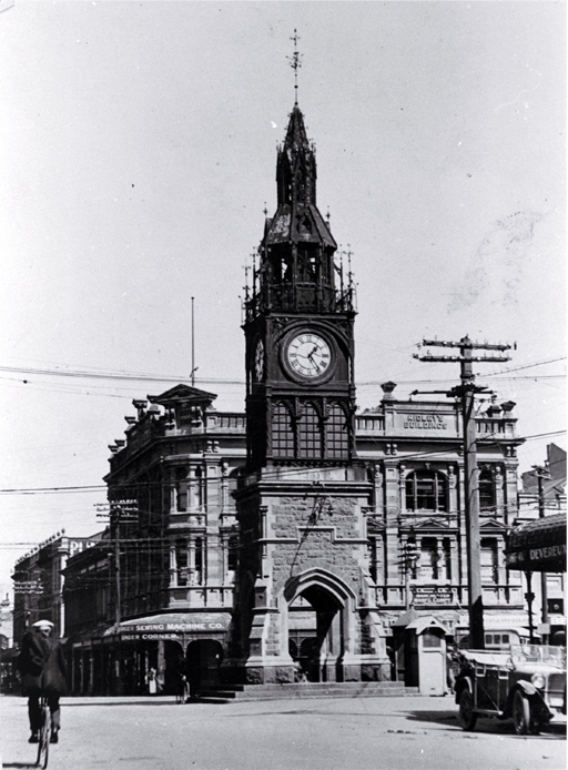 The clock tower, Christchurch 