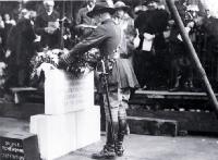 Colonel Hugh Stewart, President of the Christchurch Branch of the RSA places a wreath on the foundation stone, Bridge of Remembrance 