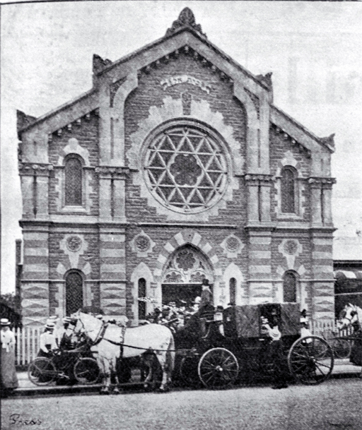 Landau carriages arrive with the wedding party at Beth El Synagogue, Christchurch 