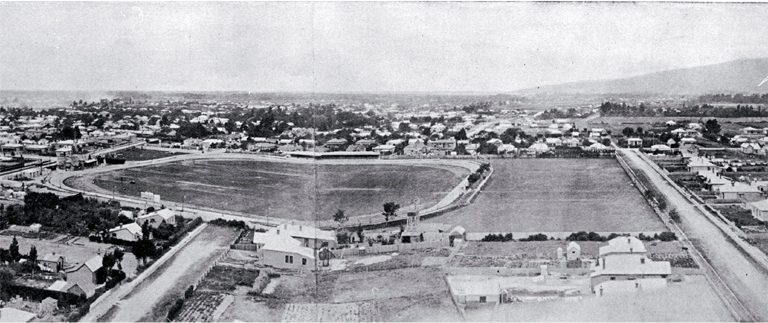 1905 photograph of Christchurch showing Lancaster Park.